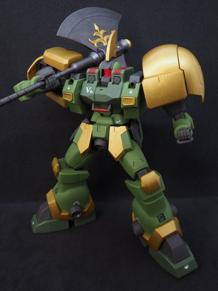 MS06FZ0080BZ's tweet image. 新機動戦士ガンダムW G-UNIT
星屑の三騎士
HGレオン完成
部分筆塗りグラデーション
ファインゴールドで黄金マシマシ
筋肉は全てを解決する
無頼漢
#ガンプラ
#プラモデルライフ