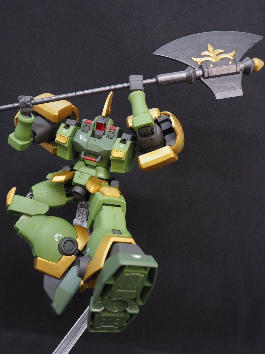 MS06FZ0080BZ's tweet image. 新機動戦士ガンダムW G-UNIT
星屑の三騎士
HGレオン完成
部分筆塗りグラデーション
ファインゴールドで黄金マシマシ
筋肉は全てを解決する
無頼漢
#ガンプラ
#プラモデルライフ
