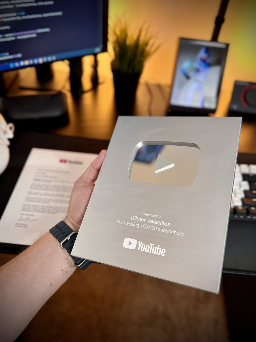Dilmerv's tweet image. 🎉 Just received a YouTube Silver Play Button for 100,000 subscribers.
After 980 YouTube videos focused on VR/MR development, Unity, and a variety of XR devices, I have to say, it’s been a wild 7-year journey. Thank you all for watching my content and supporting me along the…