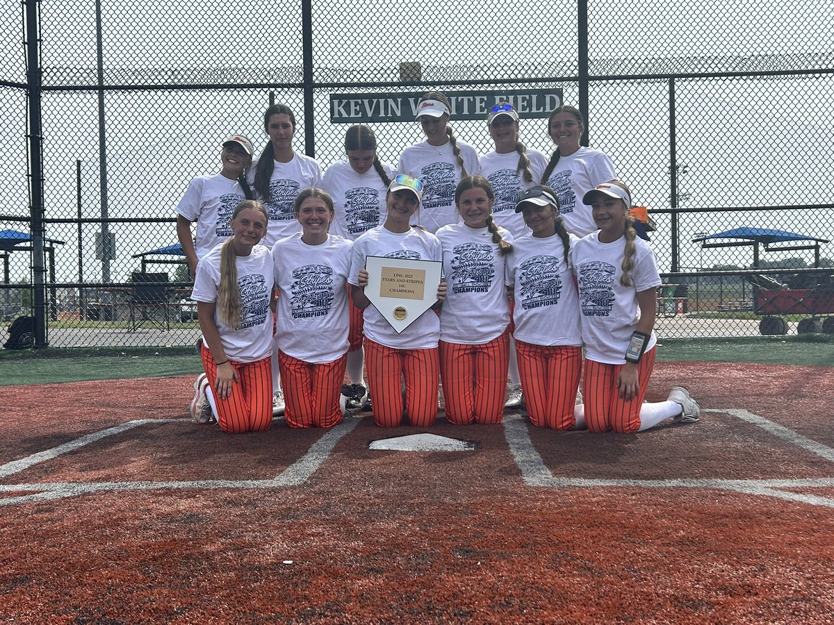 7th inning COMEBACK KIDS!! 🫶❤️ <a href="/ILStarsFP2010/">Illinois Stars 2010 Knight</a> So proud of the fight!!