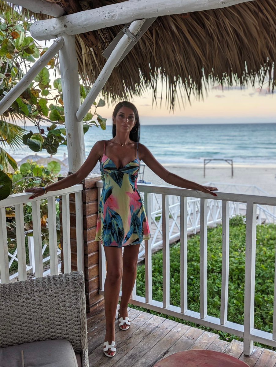HukAleksandra's tweet image. Next stop: beachfront views. Fueled by charts and consistency
