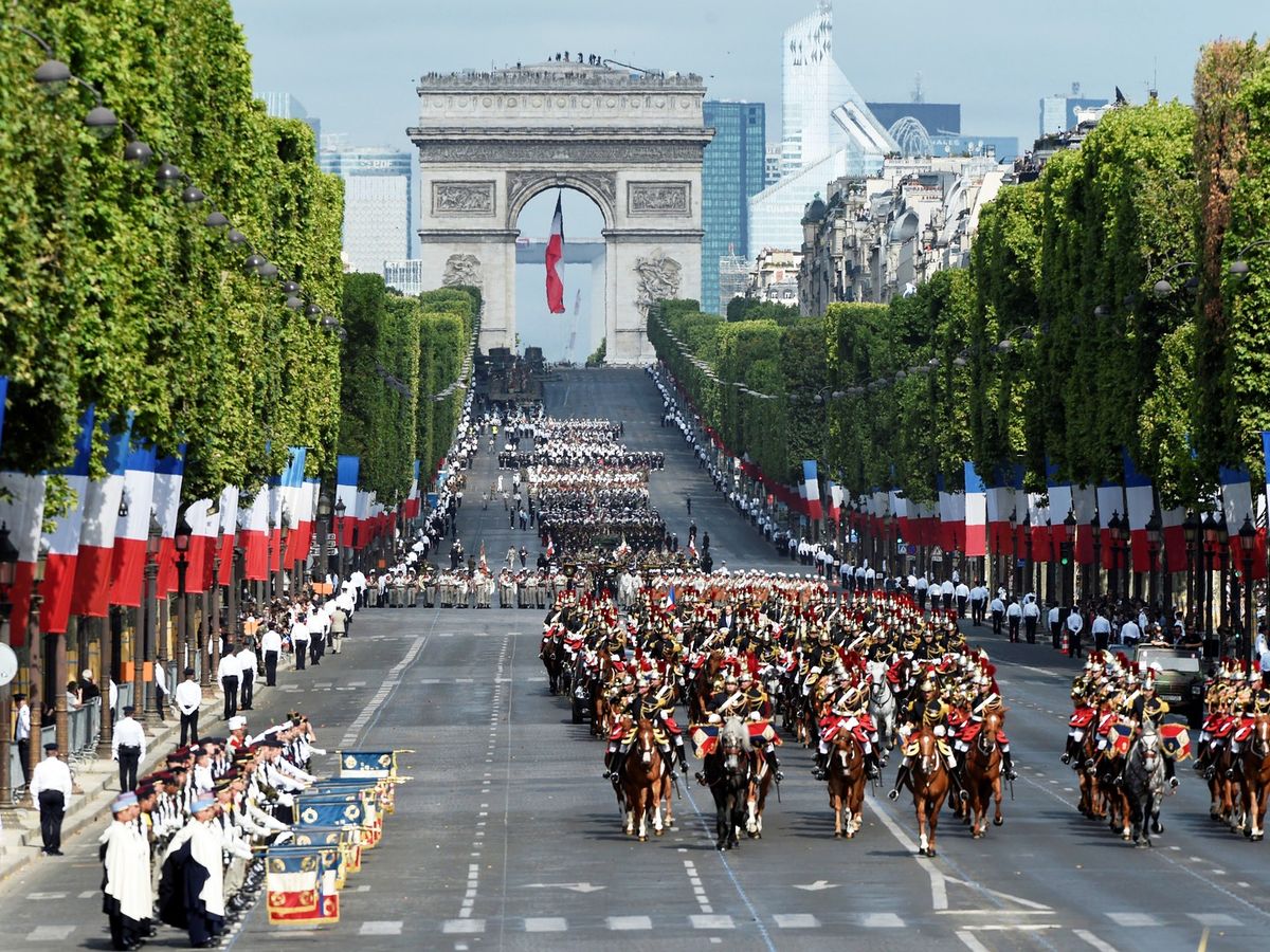 ThayWilliam's tweet image. En ce jour de fête nationale, célébrons ce qui a fait et fait la France: nos Héros, notre Histoire, notre civilisation, notre culture et nos paysages.
Le 14 juillet est le jour où la France se célèbre elle-même, où notre défilé militaire est envié dans le monde entier. C'est le…