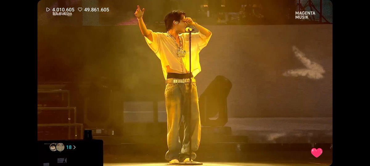 aeli7aa's tweet photo. The first Hobi concert that I witnessed live!! Impeccable performance. Stunning looks. He's representing PERFECTION. Watching it live alongside millions of other army... it just has a special  feeling. Thank you, Hobi 💜💜💜💜💜💜 https://t.co/zzfnOuHQRt