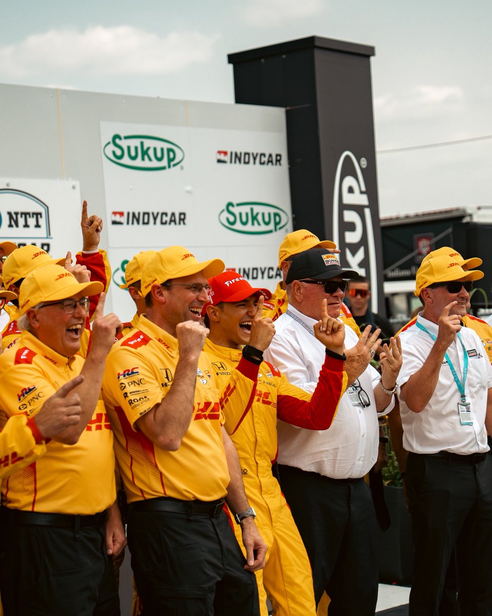 Alex Palou Montalbo (@alexpalou) on Twitter photo 7th WIN OF THE SEASON!!! 🏆 
My first win on a short oval. WHAT A YEAR! 7th WIN OF THE SEASON!!! 🏆 
My first win on a short oval. WHAT A YEAR!