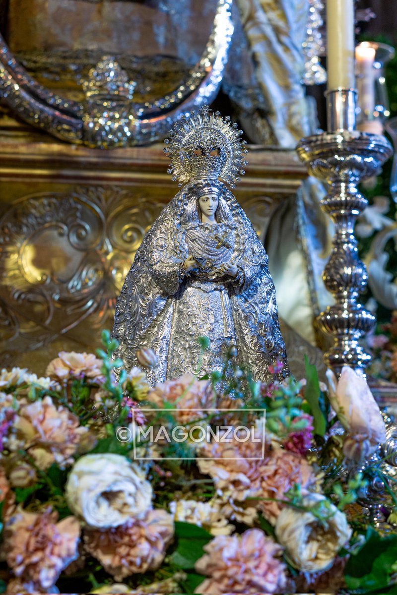 Madre e Hijo brillaron anoche en Triana. 

#magonzol #VirgendelCarmen #CarmenSantaAna25 #CarmendeSantaAna #CarmendeTriana #GloriasSevilla25 #GloriasdeSevilla25 #TDSCofrade