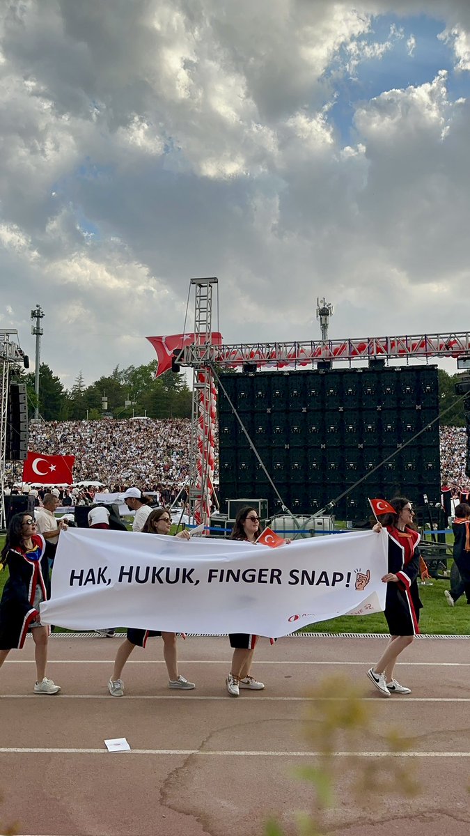 bizim manifest hayranlığı ✌️

odtü mezuniyet ‘25