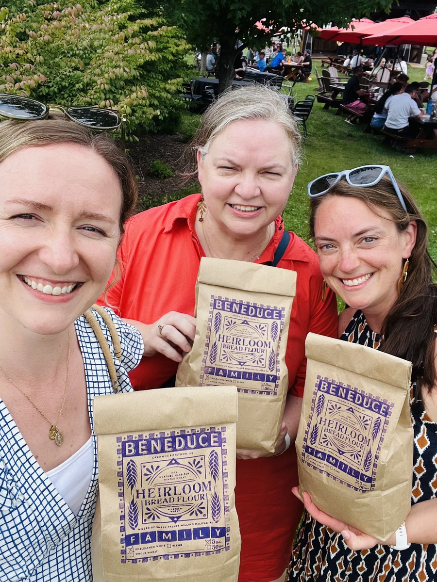 MG_Mangan0's tweet image. Friendship is FLOURishing in NJ with @LindsaySchlegel & @DorianSpeed in town for a lovely afternoon at the local vineyard! We also decided @EricMichaelCyr & his band to need come perform here on their next tour.