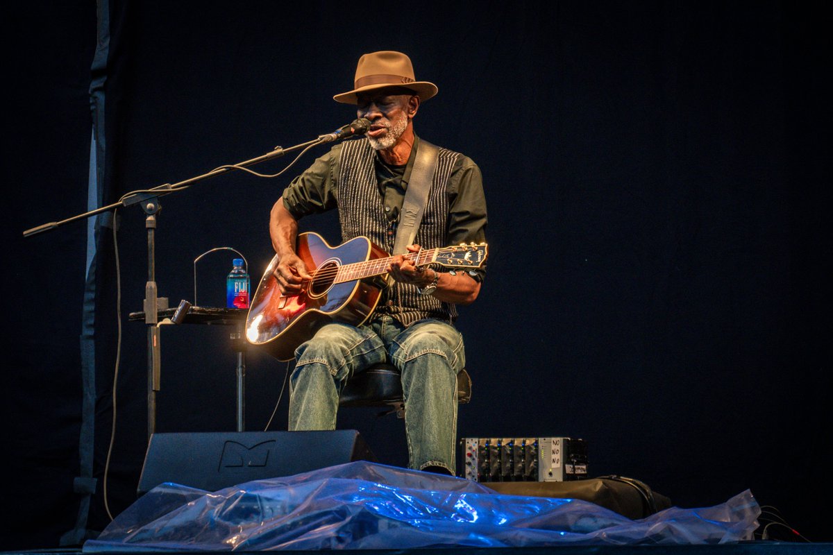 LuccaSummerFest's tweet image. Il meraviglioso blues di Keb&apos; Mo&apos; ad aprire una fantastica serata di musica!

#LSF25

Foto di Francesco Prandoni