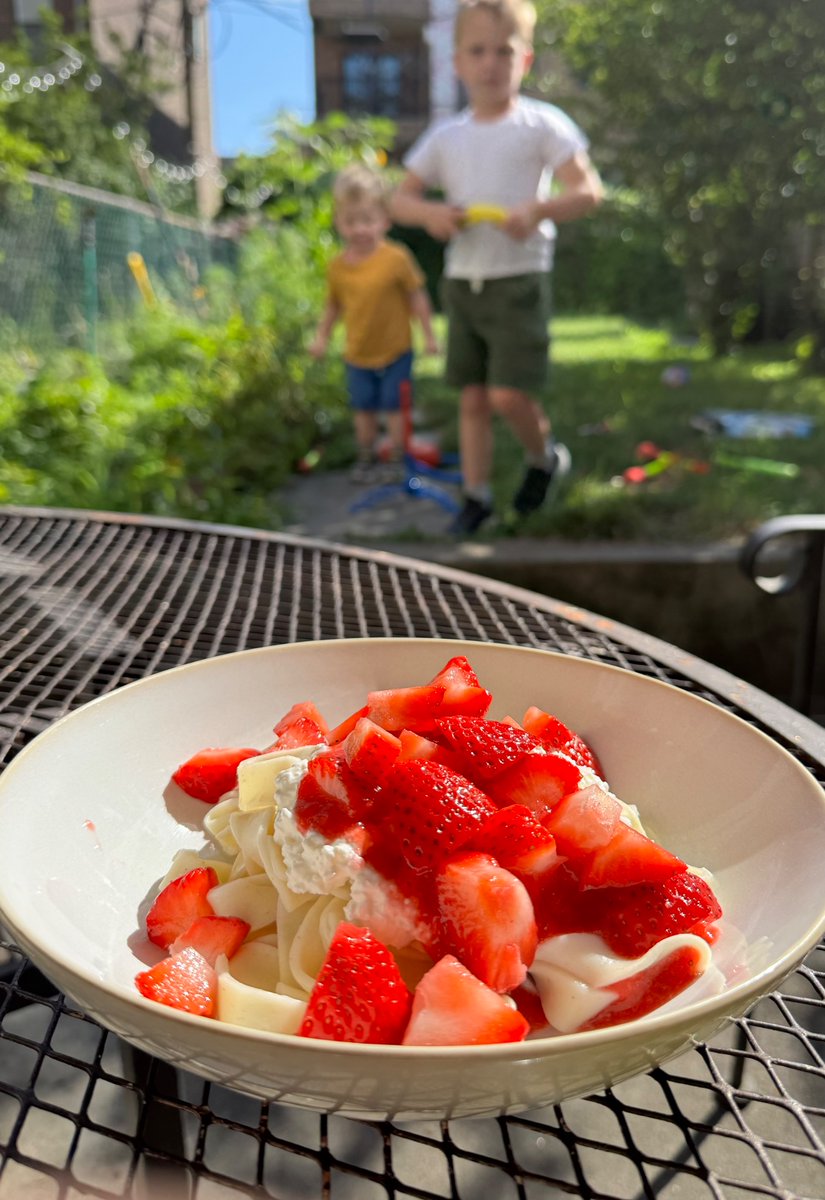 Smacznego! 🇵🇱🏆 https://t.co/3LF1FfKIPc