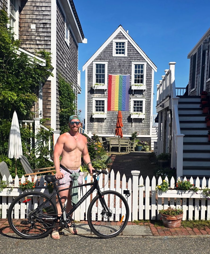 if you think i’m above taking the most obligatory photo opp in a given location…think again