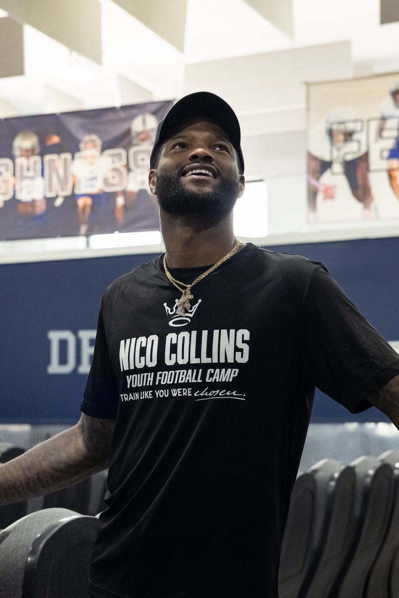 CCHSfootbal's tweet image. THANK YOU‼️

Football Legend Nico Collins gave back to his community, and Alma Mater, yesterday by hosting his youth camp at #BigClay

Nico totaled 103 receptions, 1,968 receiving yards, 25 touchdowns over his final two seasons with us, before he went on to play for…