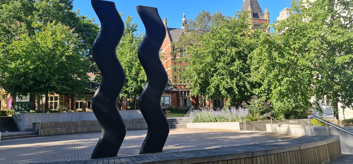 Sabreen_Bawa's tweet photo. Delighted to attend the Northern EV Network Meeting (11 July 2025) at the University of Leeds

As a PhD researcher at Sheffield Hallam University, it was great connecting with experts across the UK in extracellular vesicle (EV) science.
Looking forward to more!
#NorthernEV2025 https://t.co/w08tj7uYm3
