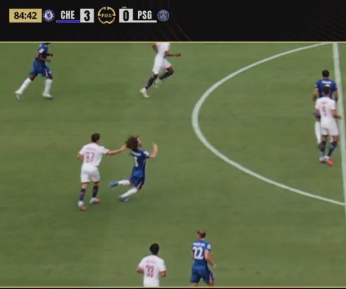 Neves ha hecho lo que muchos han deseado hacerle a Cucurella 😆 
#FIFAClubWorldCup