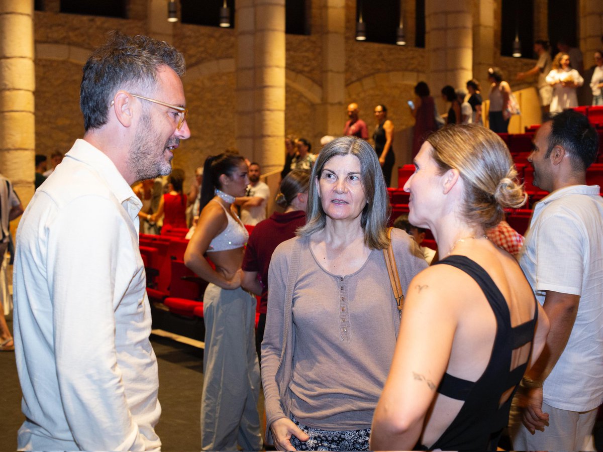 🤩L'escola de dansa En el Aire ens ha ofert avui un magnífic espectacle al Celler de #Vilaseca. ✨️Talent i passió a dalt de l'escenari, resultat d'una feina diària i constant que avui s'ha reflectit davant del públic. 👏🏼La meva enhorabona!
#CulturaVilaseca