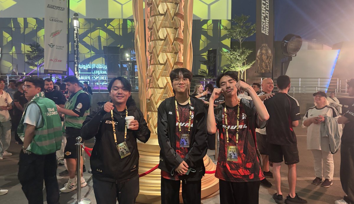 see yous next LAN 😚

#RivalReign