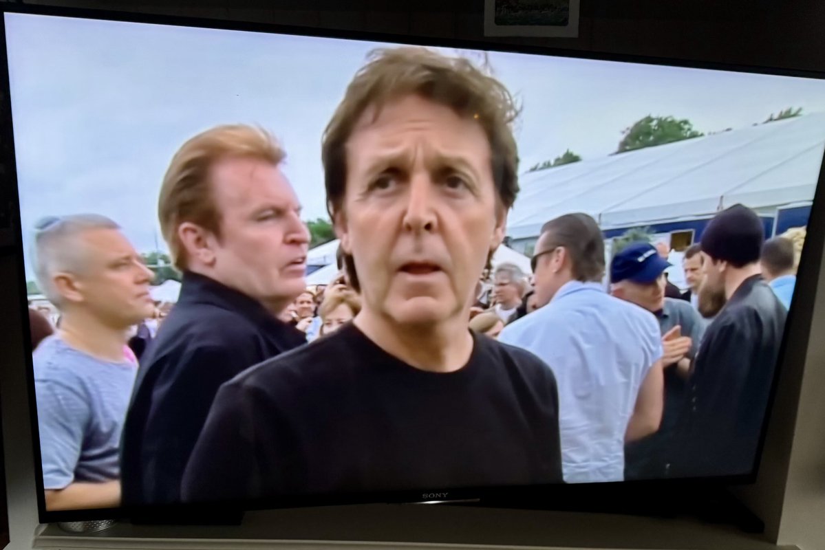 _MikeMcCartney_'s tweet image. Another blast from the past, on network tely tonight, when our kid topped the bill on #Live8..& the plug was nearly pulled on him as his #HydePark time was overrunning!