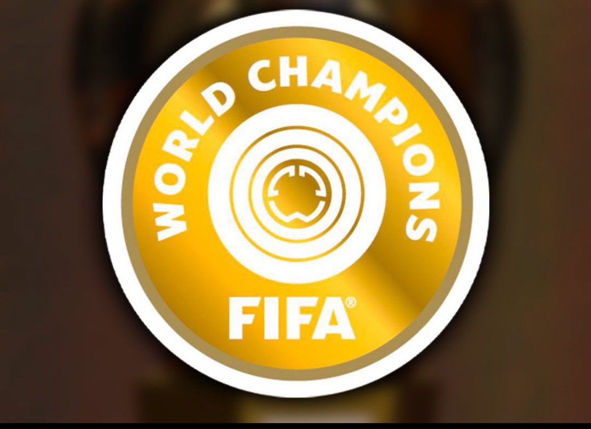 CFC_Dubois's tweet photo. 4 WHOLE YEARS BEING THE BEST IN THE WORLD https://t.co/mmiRwbZo2Z