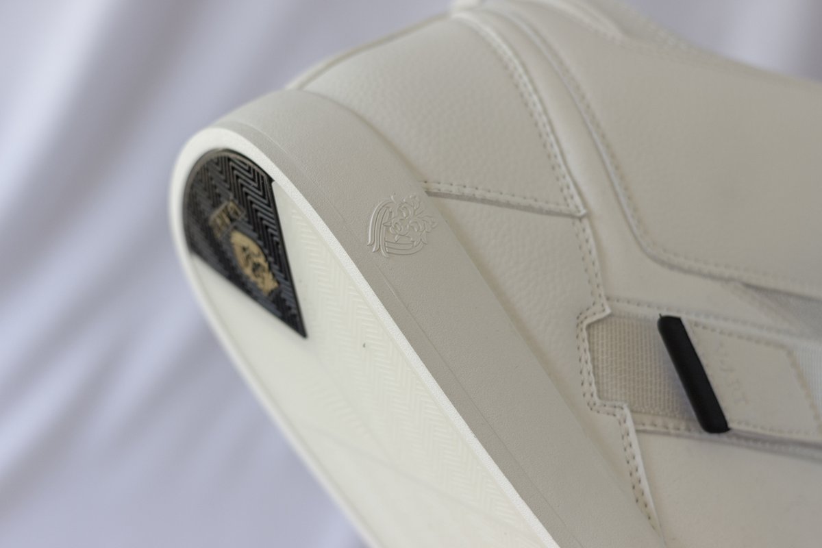 Going to see if this is as white as we can get them, it's sort of an ivory colour... :S

Anyway stay update when we launch! Select your size, and sign up via e-mail below here: v-art.co.uk/collections/sh… ^.=.^