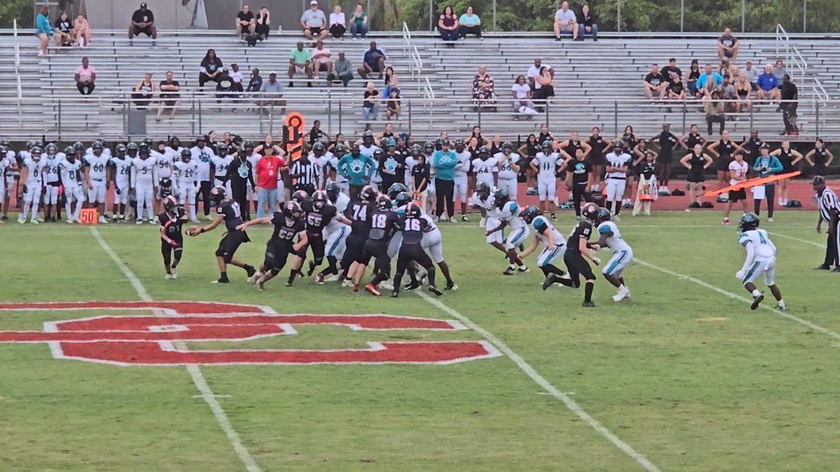 NickDyer_QB's tweet image. Our base offense is the Wing T and I run it like a🕰️. Big season loading. @CooperCityHigh @LawrenceBl83397 @scan1ansports @bloodlinesport @PrepRedzoneFL @FLVarsityRivals @FlaHSFootball @HSSportsFL @jwbolling3rd @bench424nmore @Andy_Villamarzo @CoaLBViking @in_huddle @JoeFrisaro