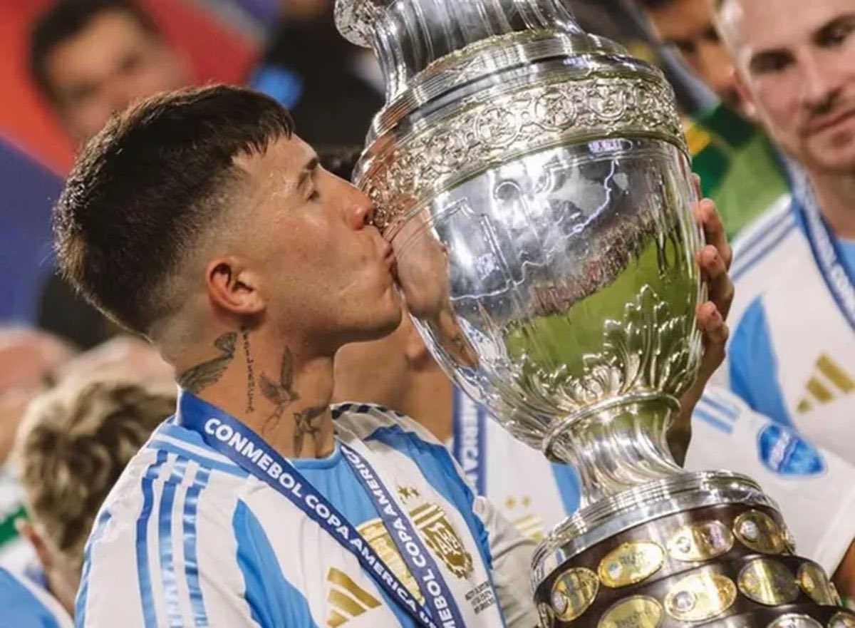 frabigol's tweet photo. Alan Varela triunfando en Portugal 
Equi Fernández siendo figura en Arabia 
Medina siendo crack en estudiantes 

Enzo Fernández? Fracasando en Europa y en la selección. 😪 https://t.co/zlZgAqZFAt