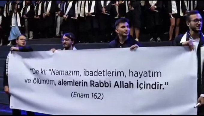 "Kâfirler hoşlanmasa da Allah nurunu tamamlayacaktır" (Saff suresi 8)