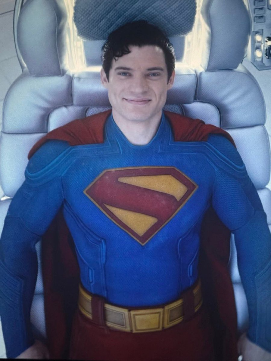 this how the people in those first class pods look at you when you get on the plane