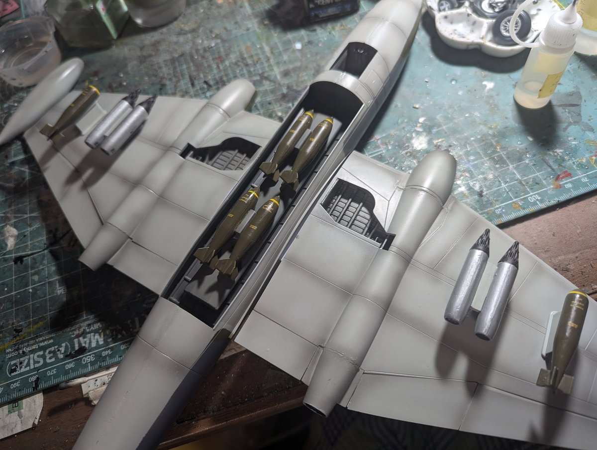 YdOSZS14yuB6I2k's tweet image. 兵装を取り付けました。
オモリ込みで機体がかなり重くなってるので足部分が耐えれるか不安を感じてます。
#積みプラ崩し大会2025夏