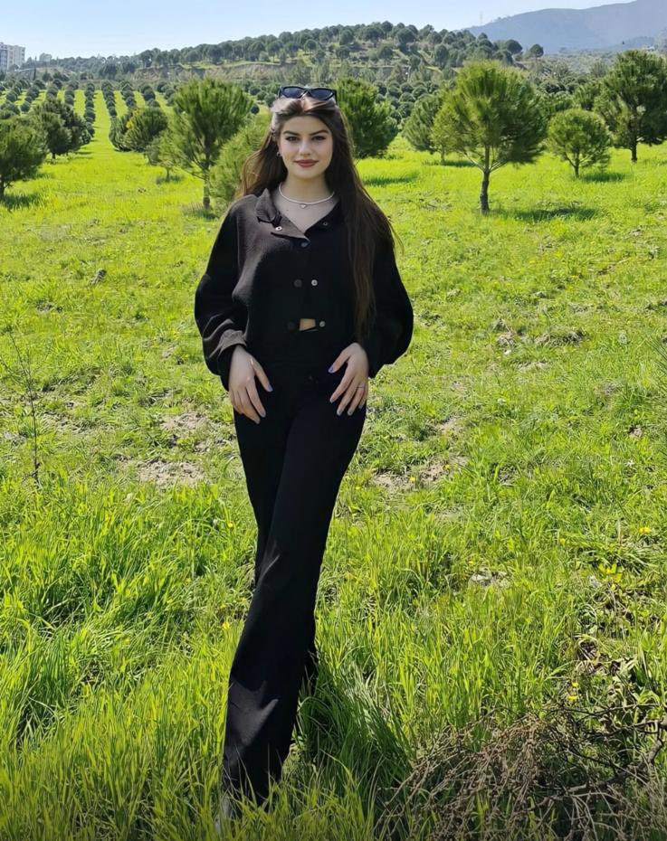 donrichy02's tweet photo. AYŞE,  CEMİL KOÇ TARAFINDAN VAHŞİCE KATLEDİLDİ. AYŞE İÇİN ADALET İSTİYORUZ. #AYŞETOKYAZ https://t.co/6rMOtTiQDv