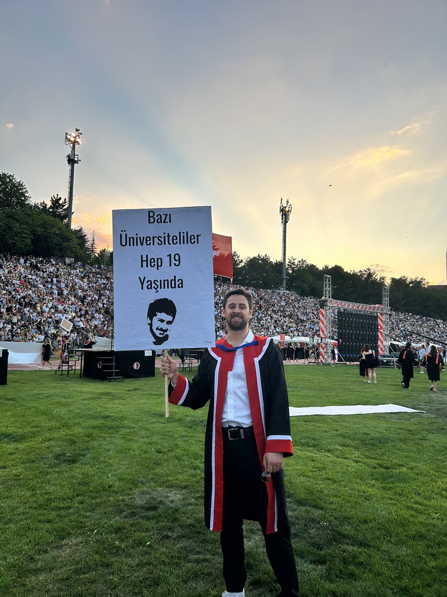 ozan tweet media