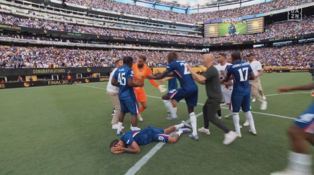 لويس انريكي ضرب جواو بيدرو 🥶🔥