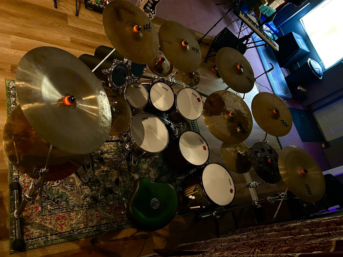 trying to give mike portnoy a run for his money with the studio kit