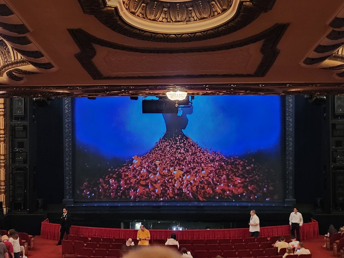 Beauty and the Beeeeeeast 🎵 

Such a great show, best birthday gift ever 😊