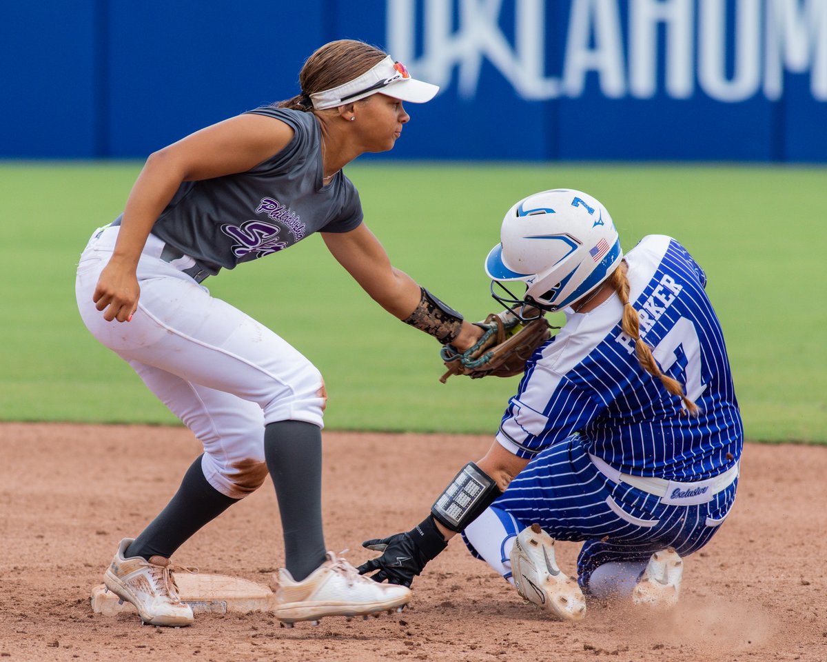 Midday 𝙖𝙘𝙩𝙞𝙤𝙣 from Devon Park ! 📸
#USASGOLDNATIONALS | <a href="/USASoftball/">USA Softball</a>