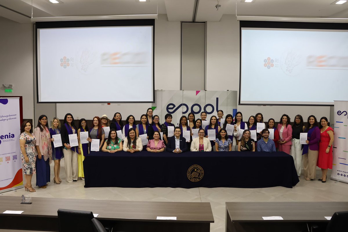 ✨Hoy no solo cerramos un ciclo, celebramos una historia que empezó como un susurro entre científicas y hoy resuena como un grito colectivo de transformación.✨ ..1/
