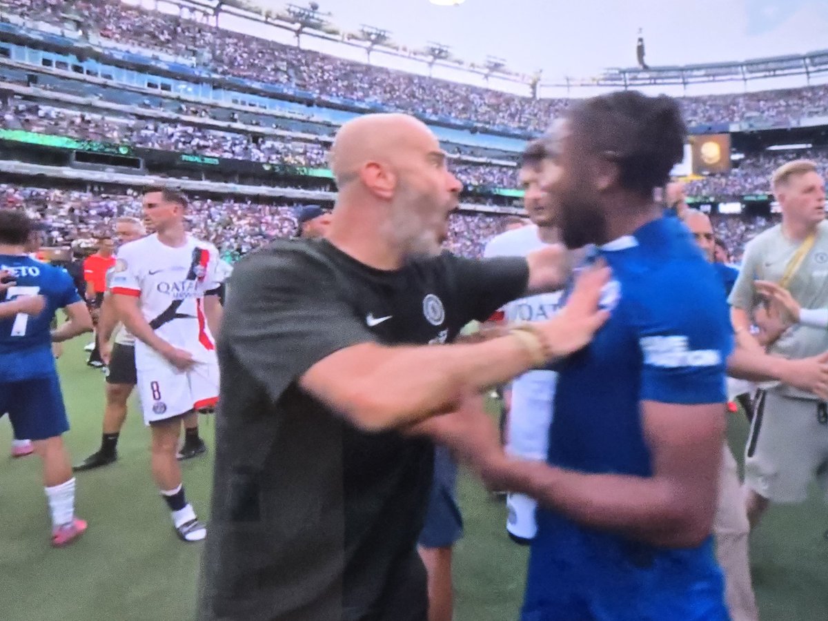 rmbrain5's tweet image. クラブW杯！終わったのに両チームめっちゃ揉めてる…
何があったんやろ