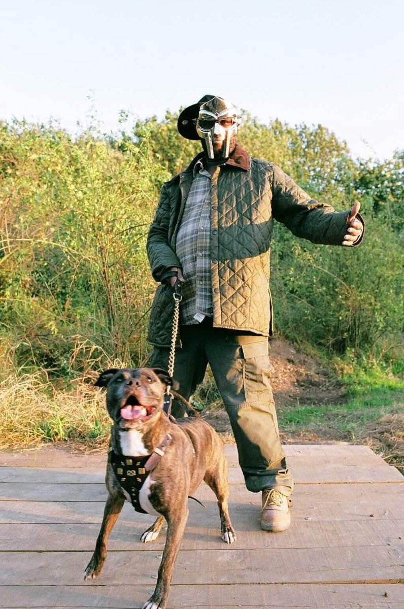 HHBITD's tweet image. Happy heavenly birthday to MF DOOM
#HBD #RIPMFDOOM #HipHop
