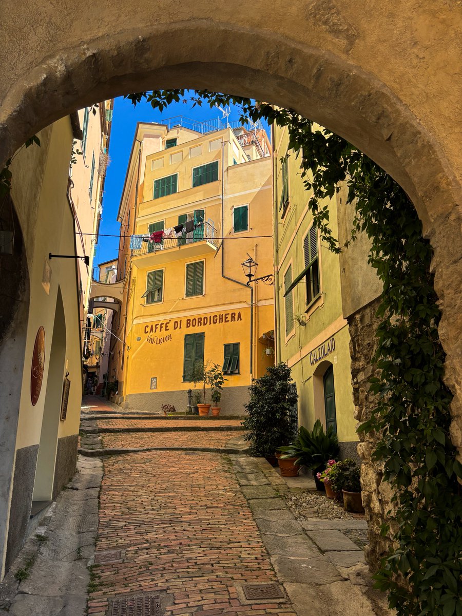 _nlgrt's tweet photo. 🇮🇹𝙸𝚃𝙰𝙻𝙸𝙴
Sanremo
Ventimiglia
Bordighera
Turin
- 𝒋𝒖𝒊𝒍𝒍𝒆𝒕 𝟐𝟎𝟐𝟓 https://t.co/WQtqL0dLAZ