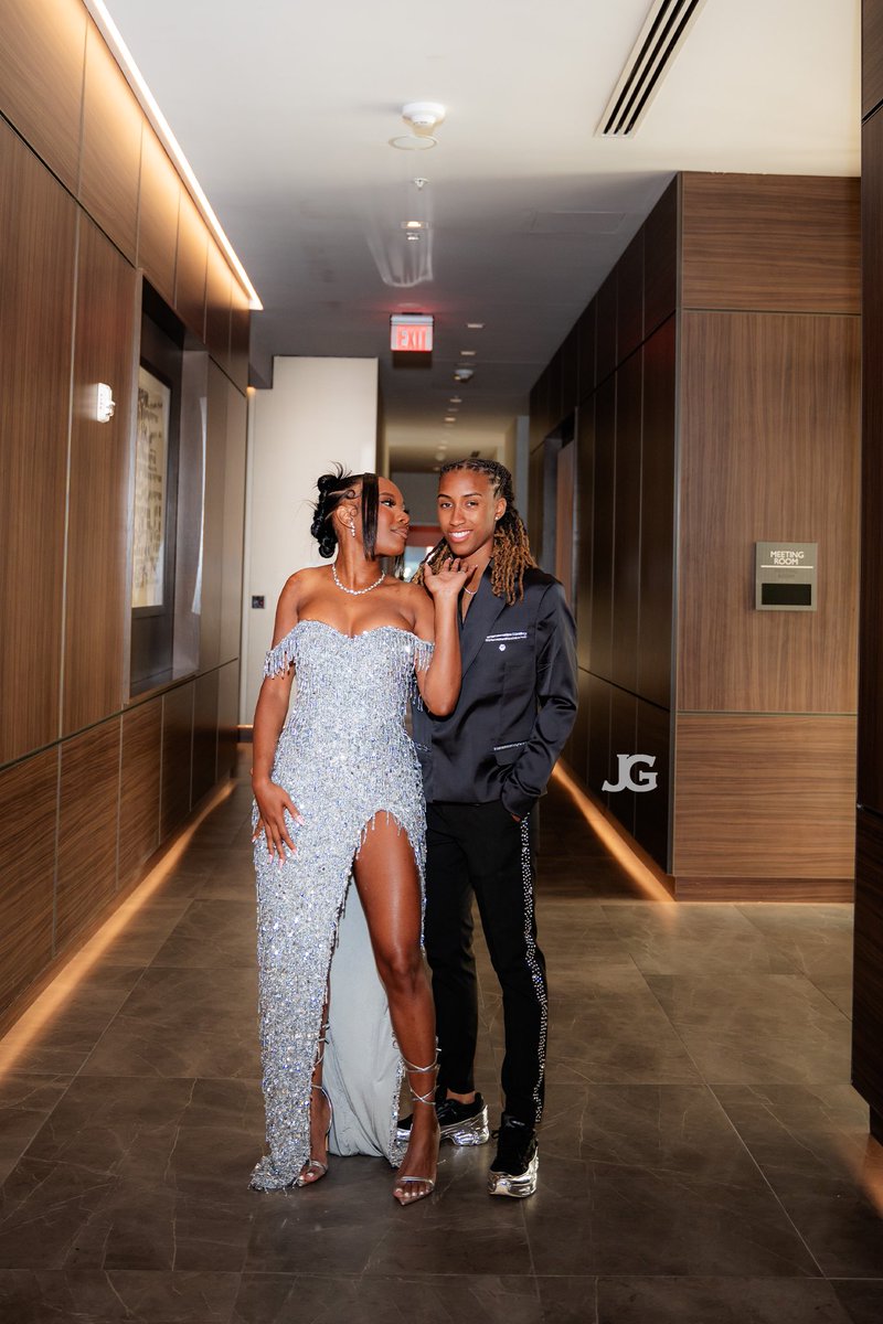 JayGShots's tweet photo. Met Gala shot by JG📸 https://t.co/noSLKqUpaG