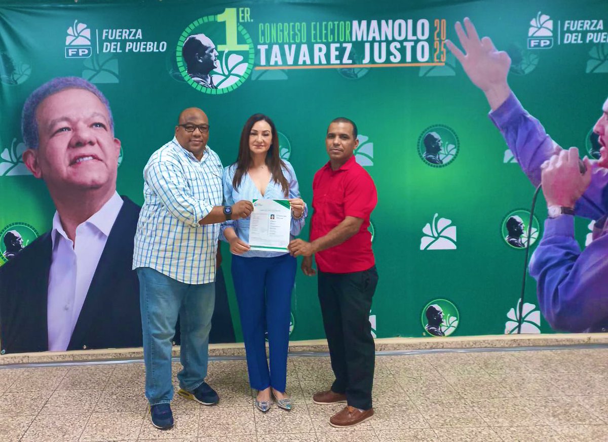 luchicolladord's tweet photo. ✨Hoy formalicé mi inscripción al Comité Central de la Fuerza del Pueblo por el municipio Santo Domingo Oeste. Asumo este paso con compromiso, responsabilidad y el firme propósito de seguir trabajando por el bienestar de nuestra comunidad y nuestro partido💚✊
#FuerzaDelPueblo https://t.co/KIxvdag6GA