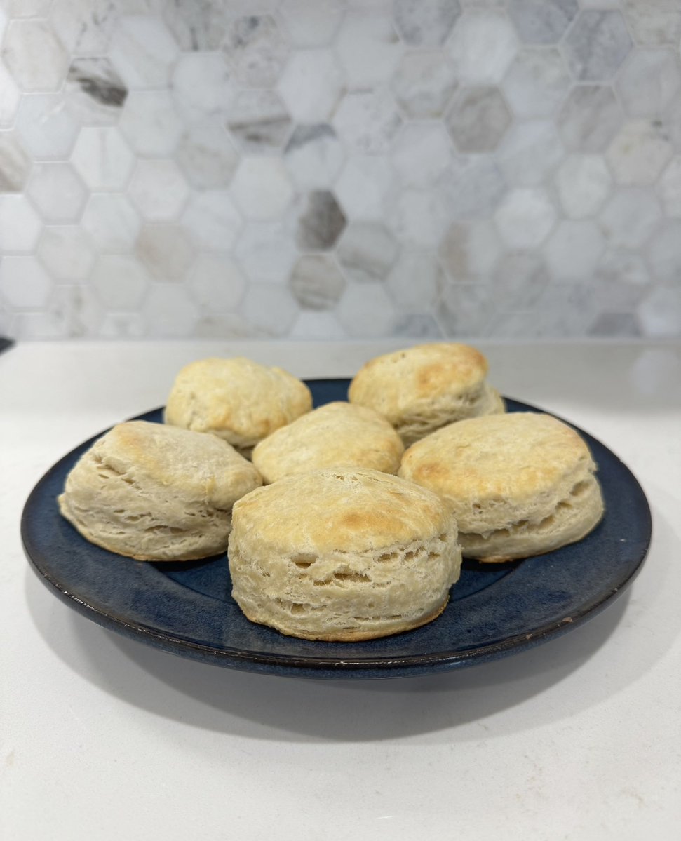 RoamingNC's tweet image. butter my biscuit 😋
three batches of blondies and key lime pie cookies. sweet goodies contain a special ingredient that with the right company, you may laugh your butt off. want one? 😉
homemade is always better. baking with the music turned up on a sunday is therapeutic