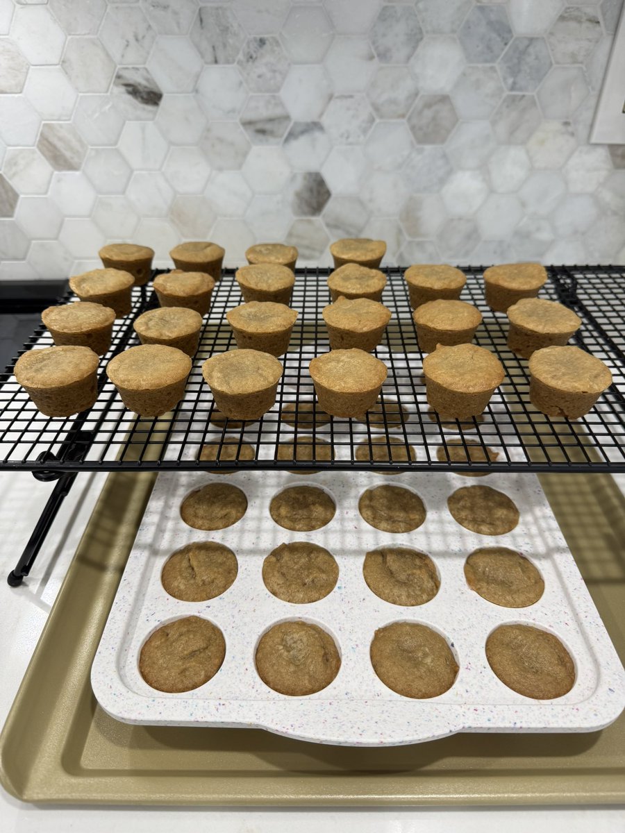 RoamingNC's tweet image. butter my biscuit 😋
three batches of blondies and key lime pie cookies. sweet goodies contain a special ingredient that with the right company, you may laugh your butt off. want one? 😉
homemade is always better. baking with the music turned up on a sunday is therapeutic