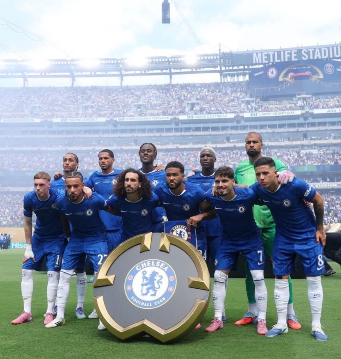 Chelsea FC es el ÚNICO club en la historia del fútbol en ganar TODOS los títulos principales:

• Premier League
• FA Cup
• Copa de la Liga
• UEFA Champions League
• UEFA Europa League
• UEFA Conference League
• Mundial de Clubes