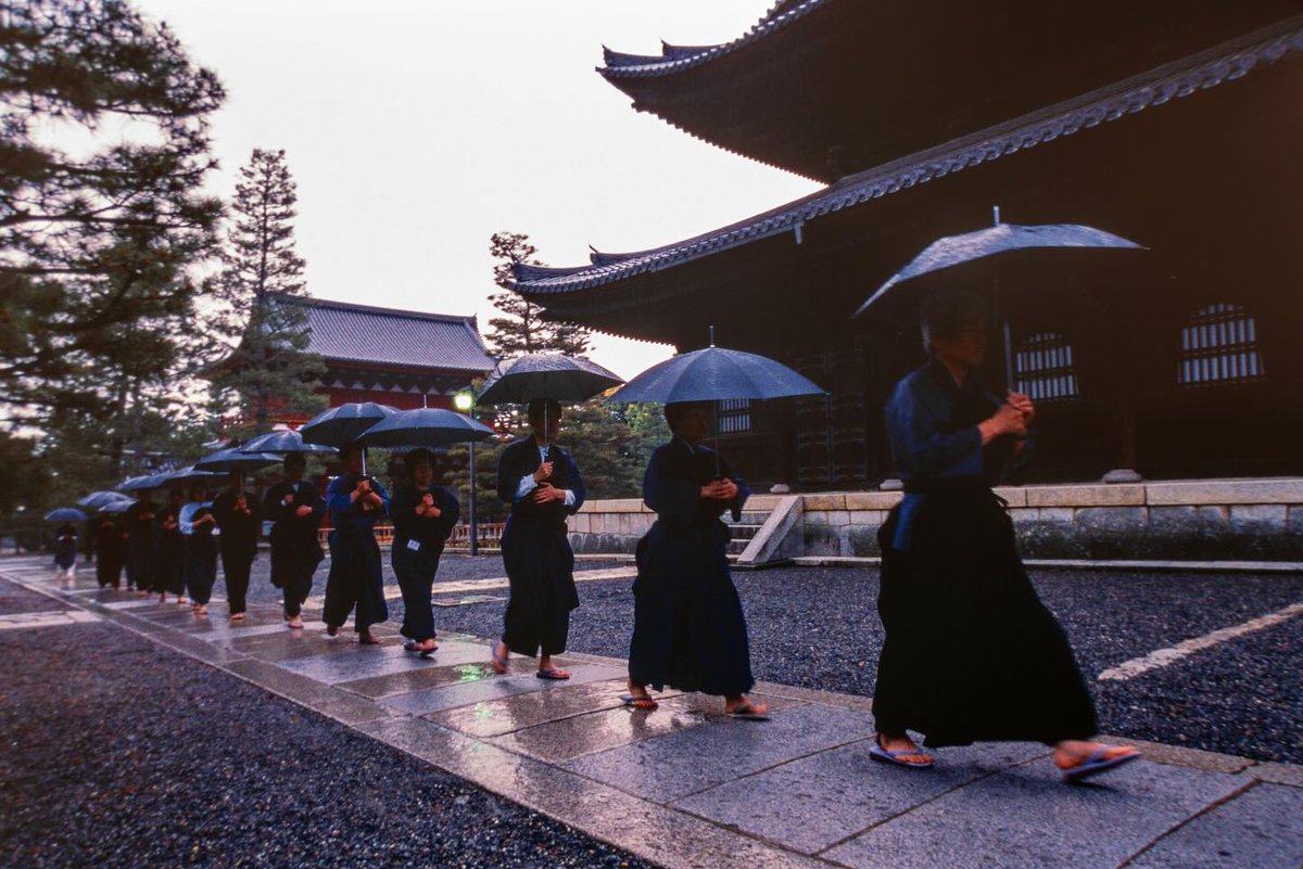 When I initially posted this, $HYPE was $35.

Now it's $48.

Does it matter?

Not really.

Why?

Because the next time I QT this, it will be at $55.

But does even that matter? 

Nope.

Why?

Because the HyperEVM eco airdrops would have printed thousands upon thousands.