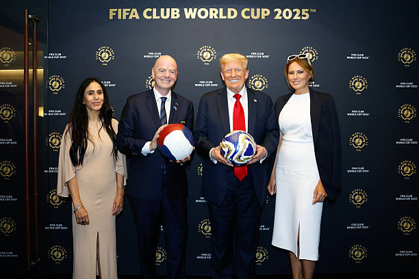 OnlyMelaniaTR's tweet image. Beautiful photo ❤️🤗
#OnlyMelania #MelaniaTrump #firstlady #FLOTUS47 #DonaldTrump #POTUS47 #FIFAClubWorldCup2025