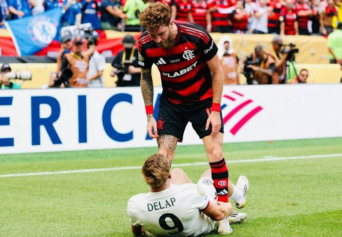 fladaputaria's tweet photo. Flamengo foi o único time que ganhou do Chelsea no Mundial. 

Flamengo campeão moral do Mundial 🔴⚫️ https://t.co/3qdVw9OAqn