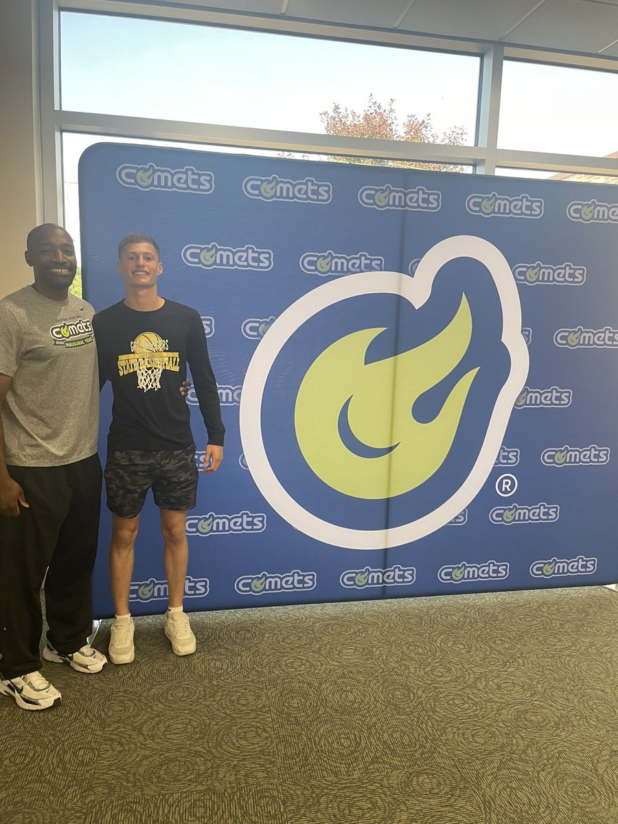keegen_tracy's tweet image. Big thank you to @CoachCofieldWIT from Western lowa Tech for coming out to watch me and my teammates compete! The tour of the campus and basketball program was amazing. It is a beautiful place, and had awesome facilities. Thank you for this opportunity! #GoComets #Nextlevel