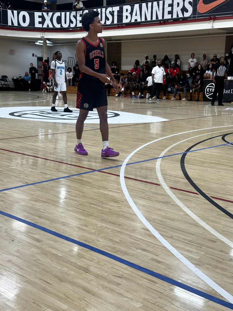 TheScoutLab's tweet image. O’Neal Delancy just put on a show! His 16U Florida Rebels team secured a massive 75–56 win over Nightrydas.
Delancy dropped 33 points, shooting an impressive 8-12 from three, and showed why he’s one of the most prolific scorers in the country.
Graciano Nthona also stood out,…