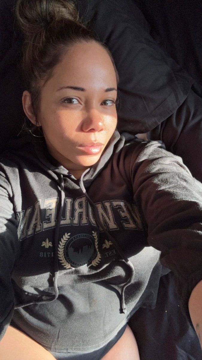 42 , no makeup , no lashes, no filter not mad at aging one bit ❤️