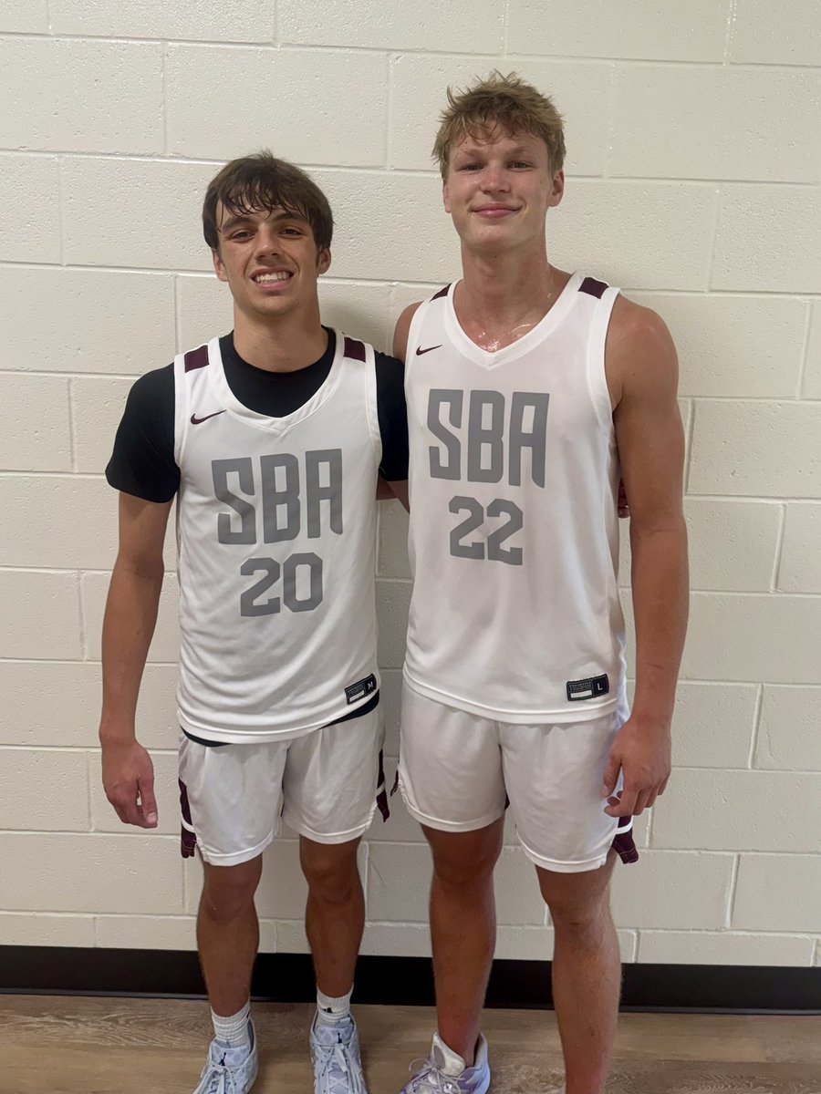 AndoverHoops's tweet image. A great weekend in ATL, Georgia for two of our seniors competing at @OTRHoops event. Griffin and Walker both had winning moments throughout the weekend!
Thank you @SBAhoopsKS for your work!
#AndoverHoops ⚪️🔵