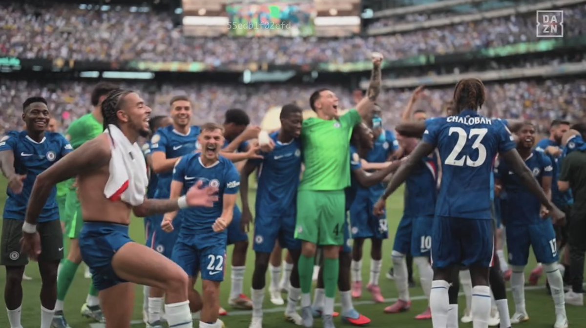 TouchlineX's tweet photo. This Chelsea team is special! 💙 https://t.co/8x0XhMjXlB